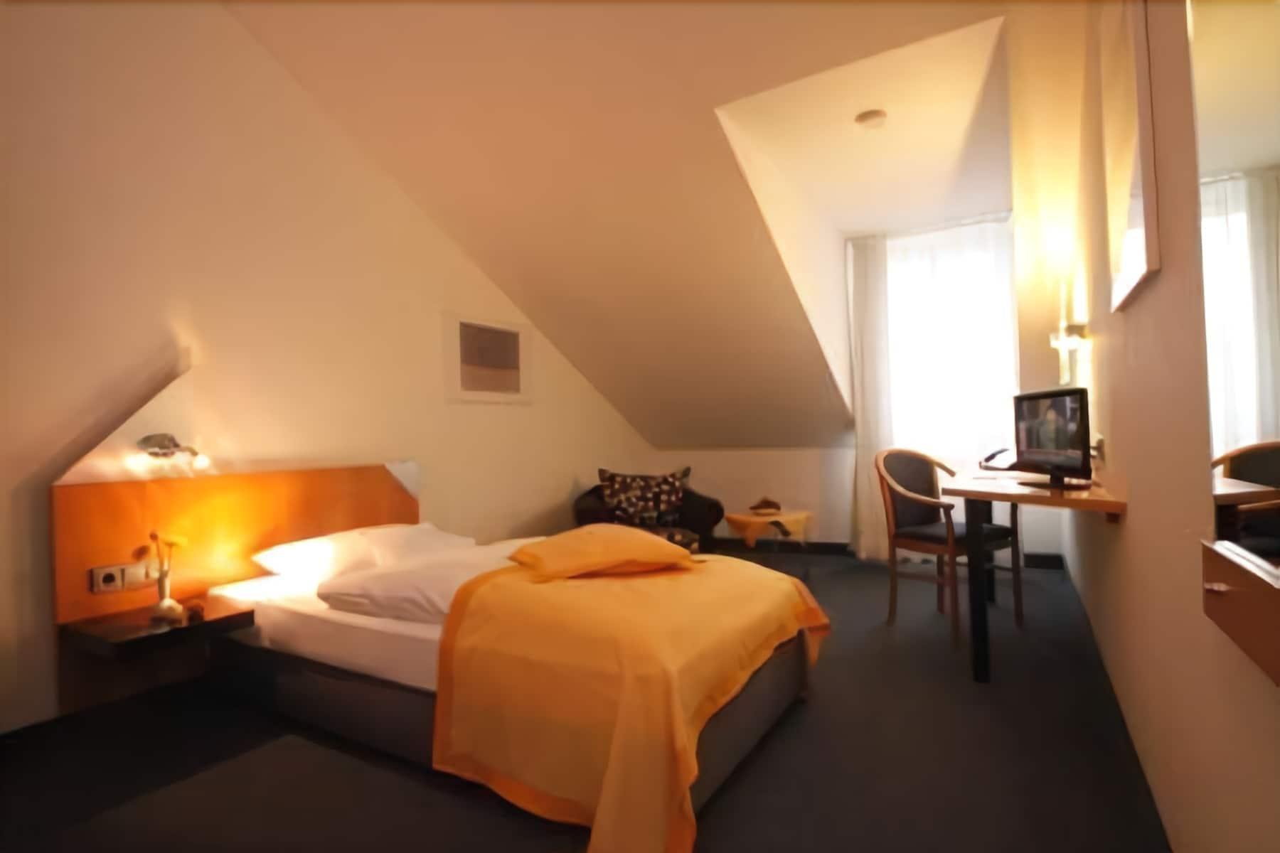 Prima Hotel Havelland Gross Kreutz Bagian luar foto