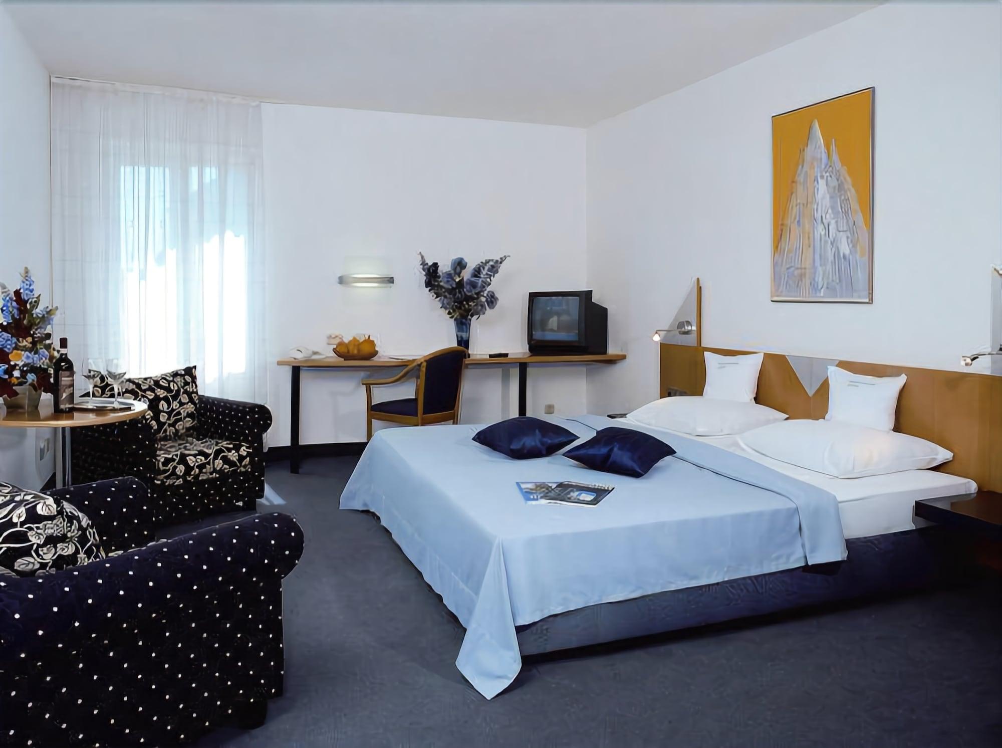 Prima Hotel Havelland Gross Kreutz Bagian luar foto