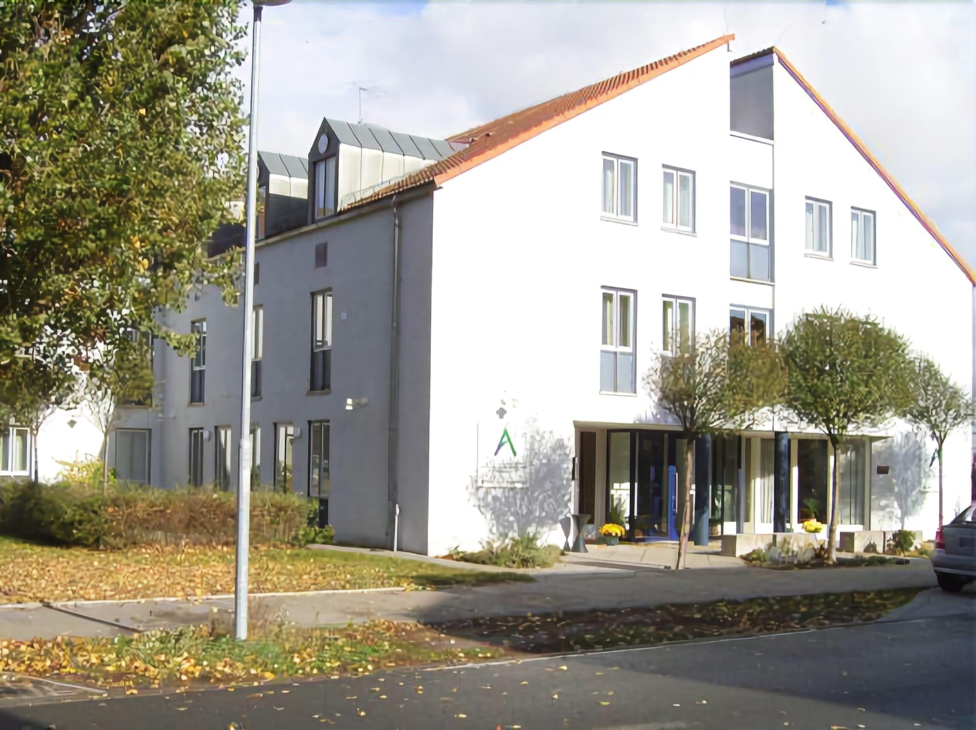 Prima Hotel Havelland Gross Kreutz Bagian luar foto